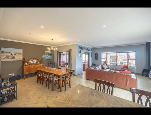 4 BEDROOM TOWNHOUSE FOR SALE IN KINGSWOOD